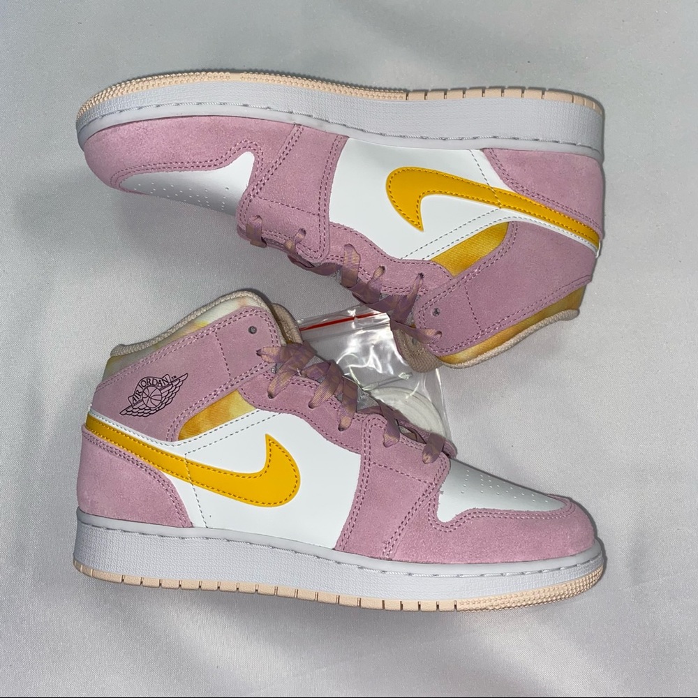 Nike Air Jordan 1 Mid GS Pink Lemonade Yellow 7Y - Picture 5 of 5